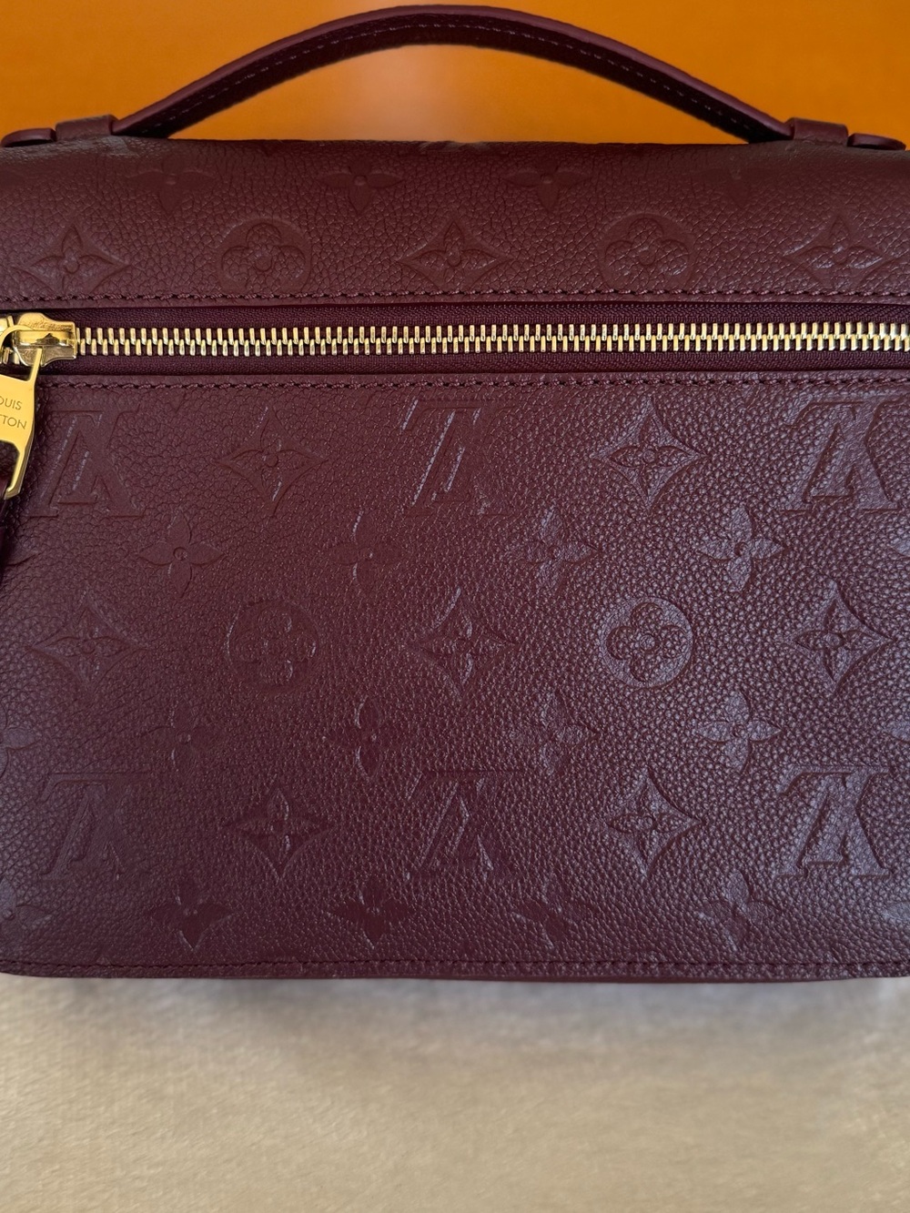 SOLD❌❌Louis Vuitton Pochette Metis Empreinte in Wine - Picture 3 of 16